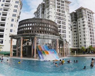 Bayou Lagoon Park Resort - Malaca - Piscina