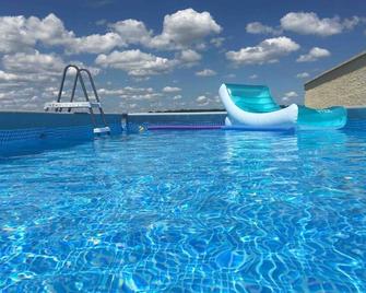 Domaine de Chenou - Quiet & Nature with swimming pool - Bougligny - Piscina