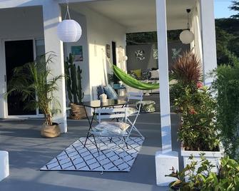 Roof Garden Marsi E Onda - Sámara - Patio