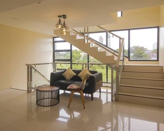 OYO 832 The Teepee Place Hostel And Residences Inn (Vaccinated Staff) - Cebu