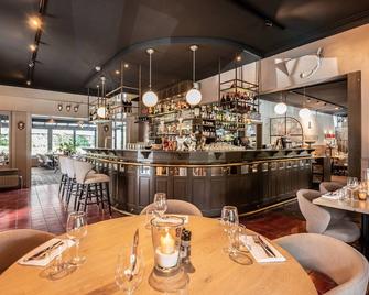 Charmehotel Klokkenhof - Brasschaat - Бар