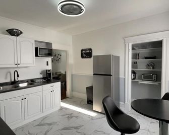 Newly renovated 2 bedroom apartment - Saint John - Kitchen