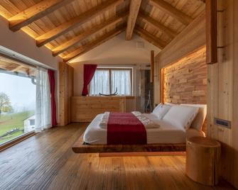 Casera Degnona - Chies - Habitación