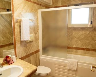 Hotel Palace 2000 - Pomezia - Baño