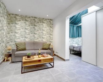 Bluestay 189- Charming apartment in Asnieres - Asnières-sur-Seine - Living room