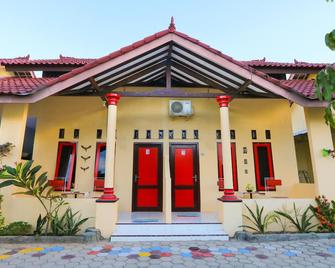 OYO 3100 El Shaday Family Residence - Banyuwangi - Edificio