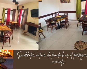 Room in Villa - Bar Restaurant Guesthouse - Bukavu - Restaurante