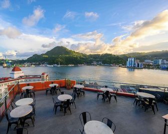 Front One Hotel Jayapura - Jayapura - Balcon