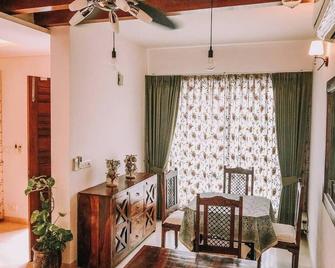 The Mahal Luxurious Homestay - Panchkula - Salle à manger