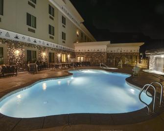 Win-River Resort & Casino - Redding - Pool
