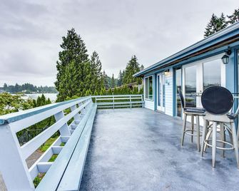 Tacoma Home on Steilacoom Lake with Dock! - Tacoma - Balcony