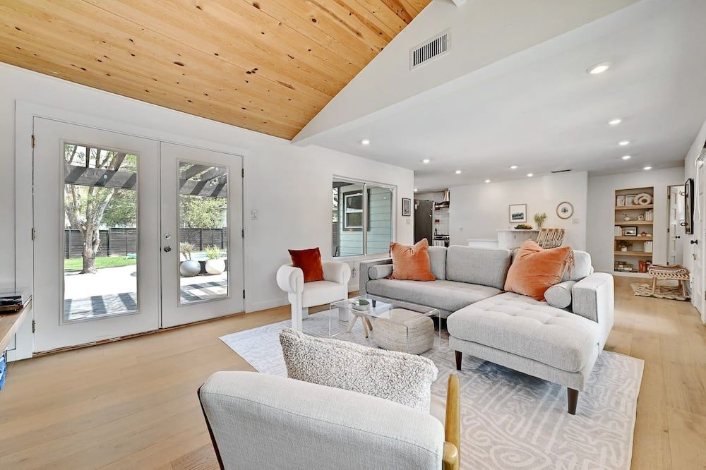 Pet Friendly Soco Home With Cowboy Pool - Webster! - Austin - Sala de estar