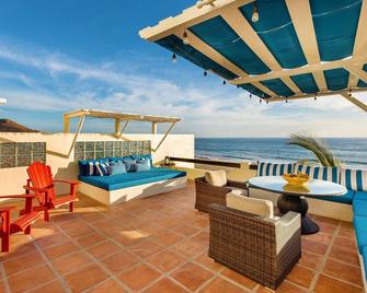 Casablanca Beachfront, rent one up to four villas - El Pescadero - Balkon