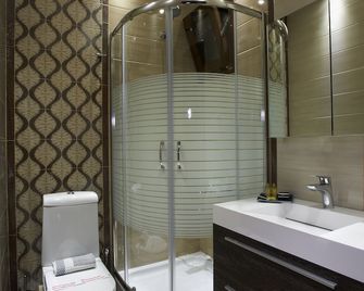 4-You - Metamorfosi - Bathroom