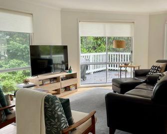 Bangalla Inlet Side - Inverloch - Living room