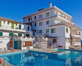 Hotel Ariston Montecarlo - Sanremo - Piscina