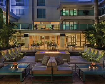Hotel Alba Tampa, Tapestry Collection by Hilton - Tampa - Patio