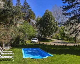 Cabañas Rucaleufu - San Martín de los Andes - Piscina