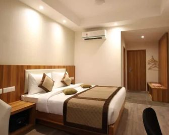Hotel Le Roi Raipur at Raipur Railway Station - Raipur - Sovrum