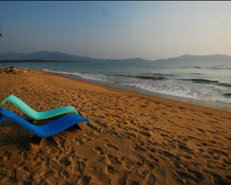 Devbagh Beach Resort - Junglelodges - Karwar - Beach