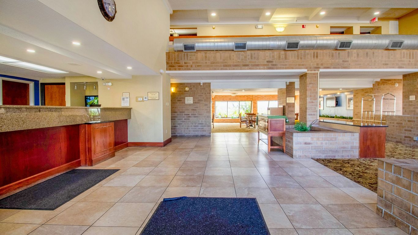 Tulsa Square Hotel Central, I-44 By OYO