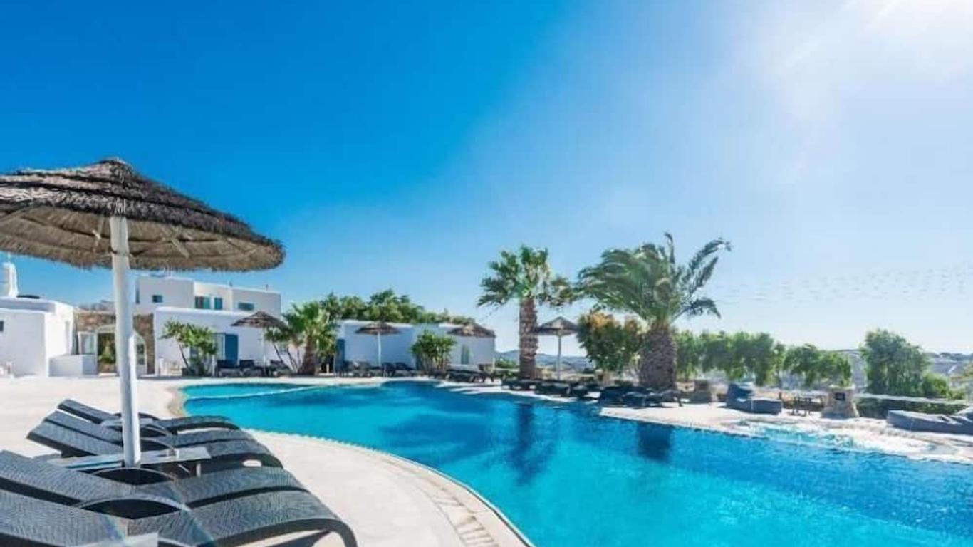 جيانولاكي فيلدج هوتل