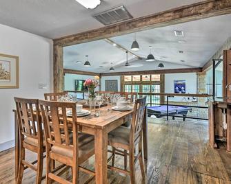 Spacious Glen Rose Home on Paluxy Riverfront - Glen Rose - Dining room