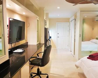 Thip condotel Jomtien studio apartment on soi 7 - Jomtien - Soverom