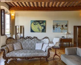 Historical Building Of The 15th Century Medieval Village - Colle di Val d'Elsa - Wohnzimmer