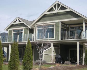 Waterfront Self Contained 1 or 2 bedroom Suite in Oliver B.C. - Oliver - Edificio