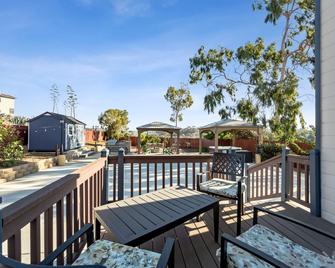 Amazing Cottage with Hot-tub and Fire Pit in Oceanside, California - Oceanside - Balcón