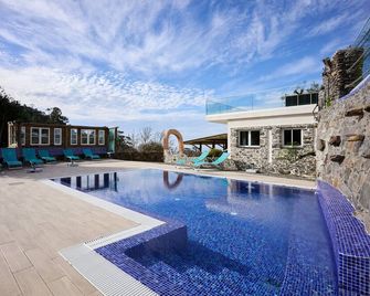 Casas Maravilha - Arco da Calheta - Pool