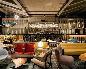 Ruby Luna Hotel Dusseldorf - Düsseldorf - Lounge