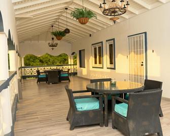 Villa Serenity by the water - Providenciales - Balcón