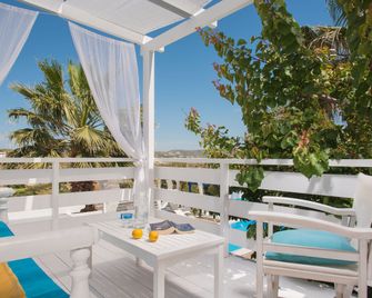 Alexandros Village - Adamantas - Balkón