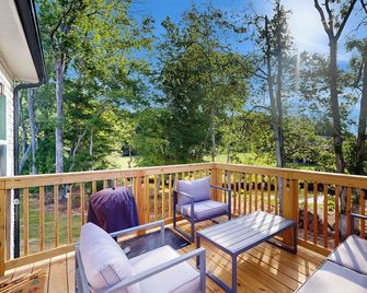 Private Dock! Lakefront Family Escape In - Salisbury - Balkon