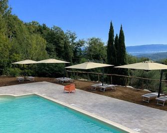 Country Resort in Barberino Di Mugello with 2 bedrooms sleeps 4 - Barberino di Mugello - Bazén