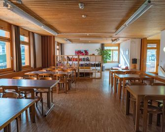 Pontresina Youth Hostel - Pontresina - Restaurant