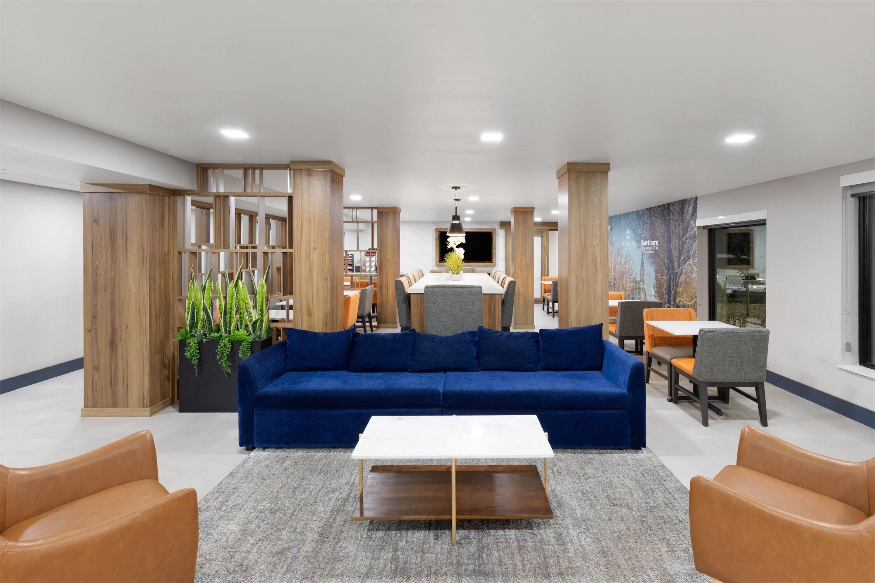 La Quinta Inn & Suites by Wyndham Springdale - Springdale - Lounge