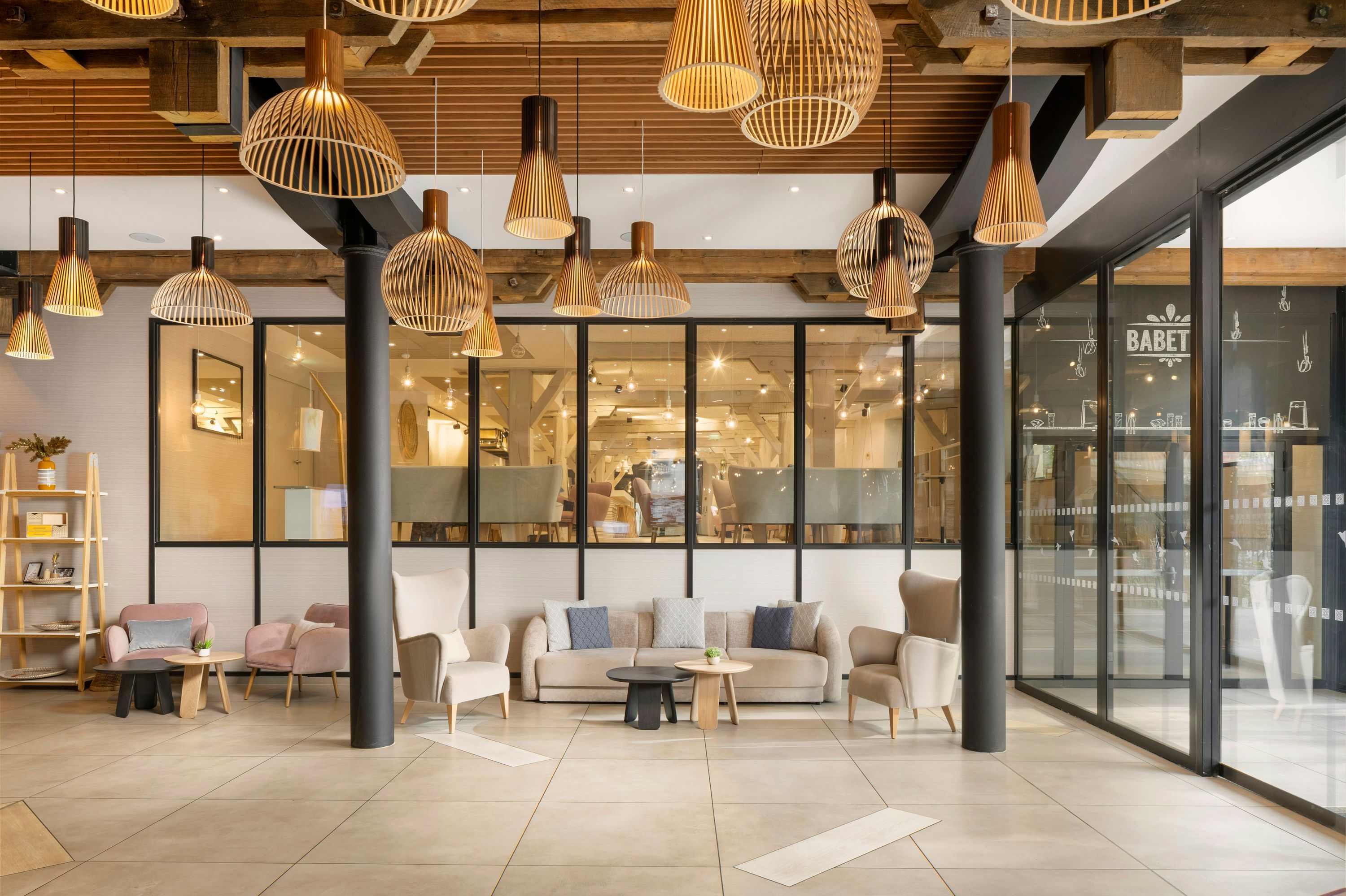Hilton Paris Charles de Gaulle Airport - Roissy-en-France - Lobi