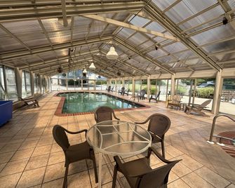 Country Inn Lancaster, SureStay Collection by Best Western - Lancaster - Piscina