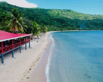 كورو فو إيكو لودج - Naviti Island - شاطئ