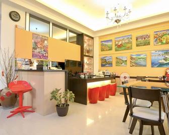 Lucky Bear Guesthouse - Magong City - Restaurante