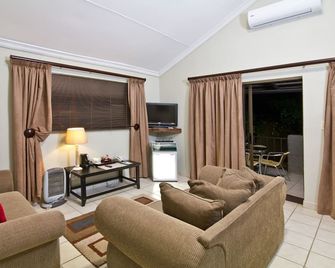 Anew Resort White River Mbombela - White River - Living room