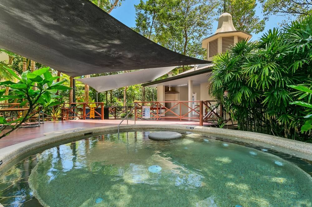 ترينيتي لنكس ريزورت - كايرنس - حوض السباحة