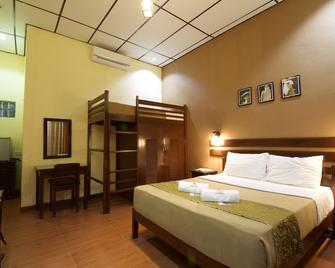 Ala Amid Bed And Breakfast - Puerto Princesa - Bedroom