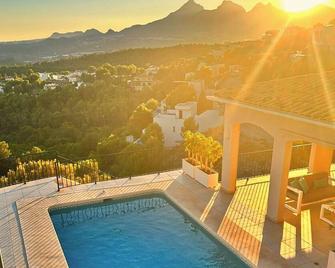 Villa Sarawella by Richard Rentals - Altea - Piscina