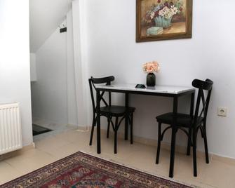 Ditto Flats - Istanbul - Dining room