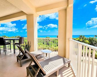 Rising Sun Stunning Oceanfront Ocean View Villa! 3 Beautiful Resort Pools! Beach Front! - Palm Coast - Balcón