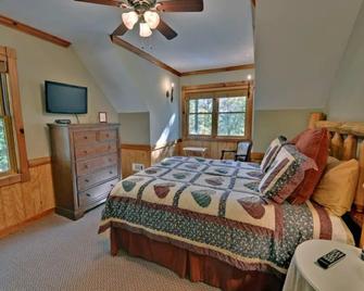 100 Acre Wood - Blue Ridge - Bedroom